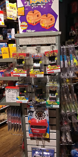 American Restaurant «Cracker Barrel Old Country Store», reviews and photos, 6055 Som Center Rd, Willoughby, OH 44094, USA