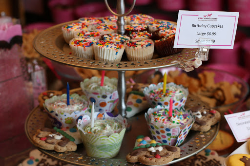 Pet Supply Store «Woof Gang Bakery & Grooming Lake Mary», reviews and photos, 1210 International Pkwy #118, Lake Mary, FL 32746, USA