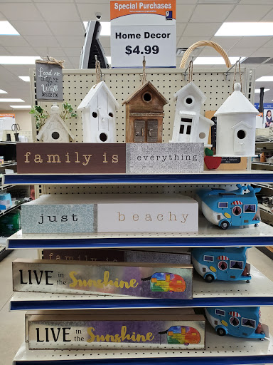 Thrift Store «Goodwill Retail & Donation Center», reviews and photos