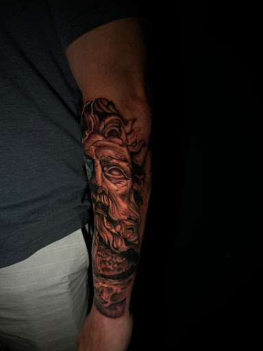 Explore ocean tattoo ideas for ladies, creative tattoo ideas in Katy, available at Family Tattoo Studio