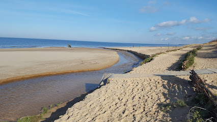 Garciema pludmale pie Eimura kanāla ietekas jūrā