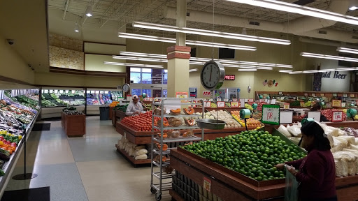 Grocery Store «Village Fresh Market», reviews and photos, 350 Lake Marian Rd, Carpentersville, IL 60110, USA