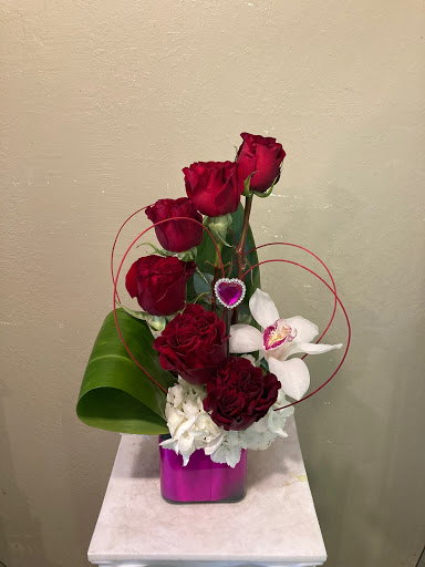 Florist «Fleur De Lis Florist», reviews and photos, 811 Castro St, Mountain View, CA 94041, USA