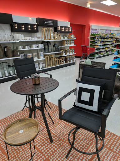 Shopping Mall «Addison Mall», reviews and photos, 2970 W Addison St, Chicago, IL 60618, USA