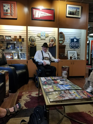 Tobacco Shop «Straus Tobacconist», reviews and photos, 410 Walnut St, Cincinnati, OH 45202, USA