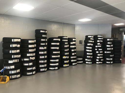 Car Dealer «LaFontaine Toyota», reviews and photos, 2027 S Telegraph Rd, Dearborn, MI 48124, USA