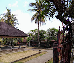 Pura Penataran Sasih photo
