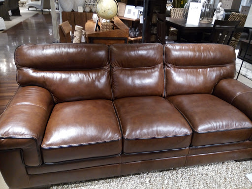 Furniture Store «City Furniture Hialeah», reviews and photos, 5250 W 20th Ave, Hialeah, FL 33016, USA