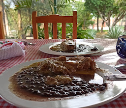 Campestre Las Bugambilias, cocina tradicional photo