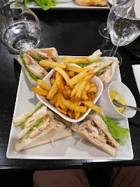 Club sandwich du Restaurant français Au Père Tranquille à Paris - n°2