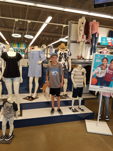 Clothing Store «Old Navy», reviews and photos, 3260 Fairlane Dr, Allen Park, MI 48101, USA