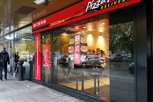 Pizza Hut Delivery Pipera image