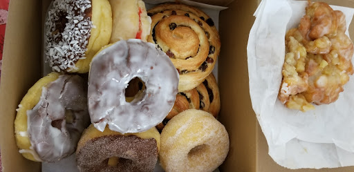 Donut Shop «Monarch Donuts», reviews and photos, 15 Huntington Dr, Arcadia, CA 91007, USA