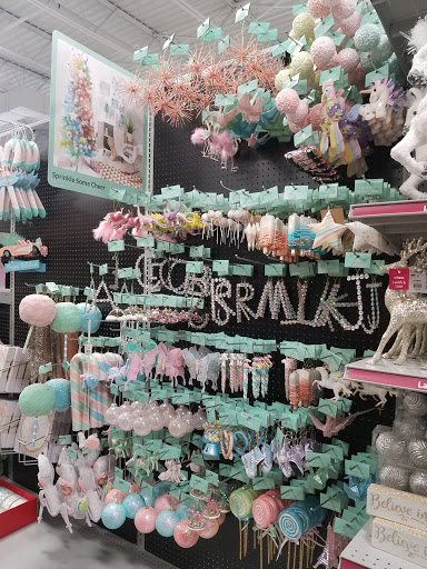 Shopping Mall «Riverdale Plaza Shopping Center», reviews and photos, 1044 W Mercury Blvd, Hampton, VA 23666, USA