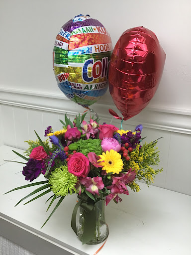 Florist «LaVassar Florists», reviews and photos, 7530 20th Ave NE, Seattle, WA 98115, USA