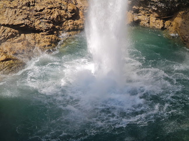 Rezensionen über Parkplatz Wasserfall Berglistüber in Glarus - Parkhaus