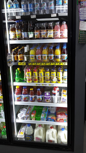 Liquor Store «QUICK PICK LIQUORS», reviews and photos, 635 N Midlothian Rd, Mundelein, IL 60060, USA