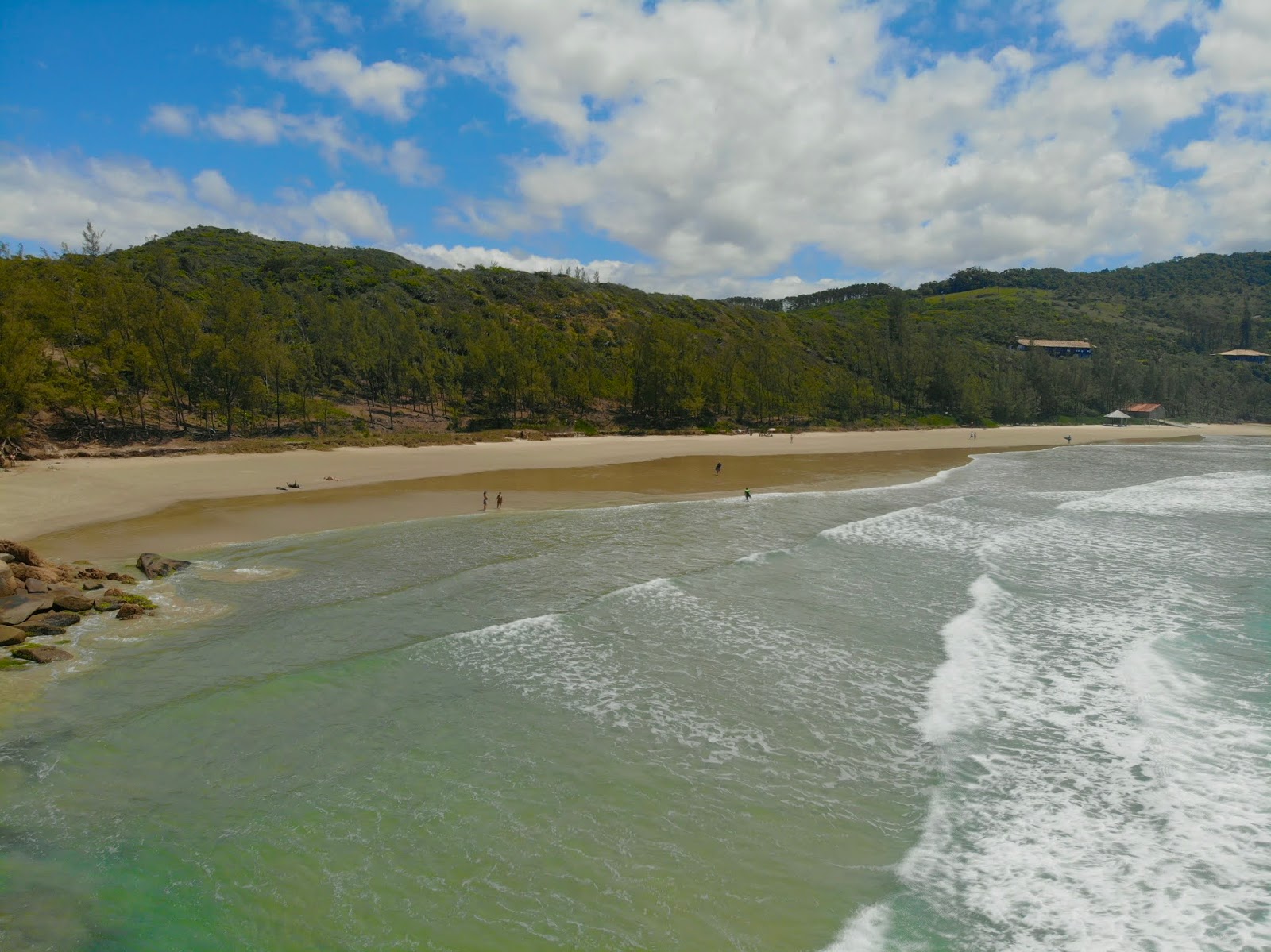 Praia do Vermelha'in fotoğrafı - rahatlamayı sevenler arasında popüler bir yer