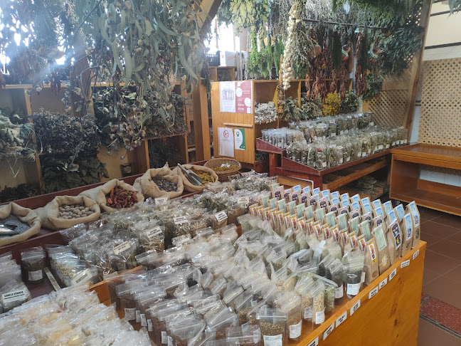 Avaliações doHerbs, spices, teas. Roberto José A. Câmara em Funchal - Loja de produtos naturais