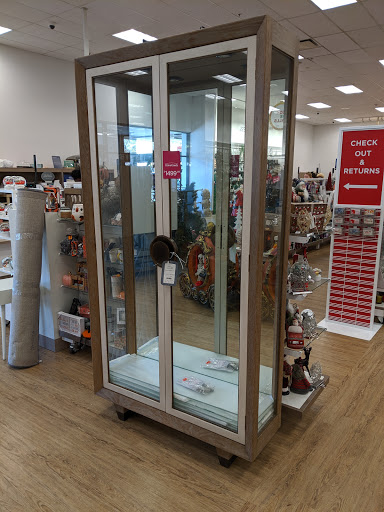 Department Store «HomeGoods», reviews and photos, 150 N Village Ave, Rockville Centre, NY 11570, USA