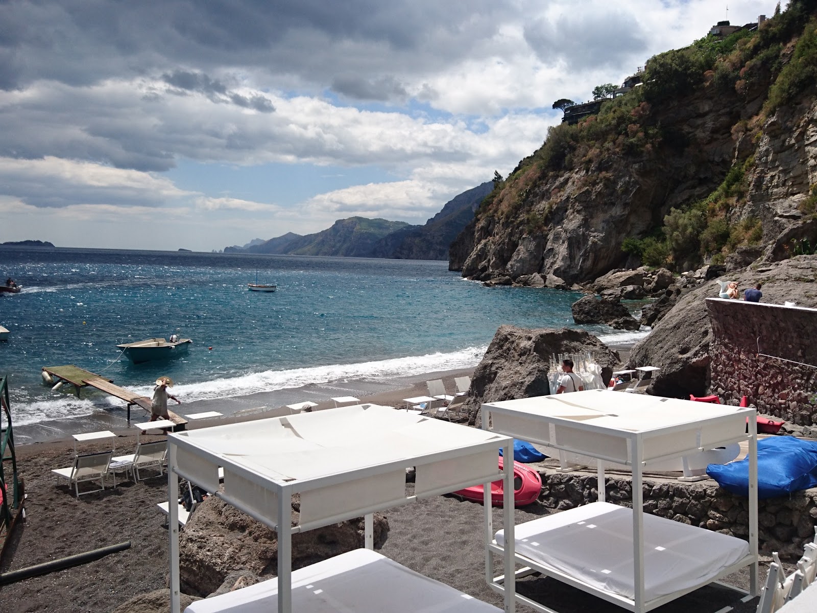 Foto af Spiaggia di via Laurito strandferiestedet område