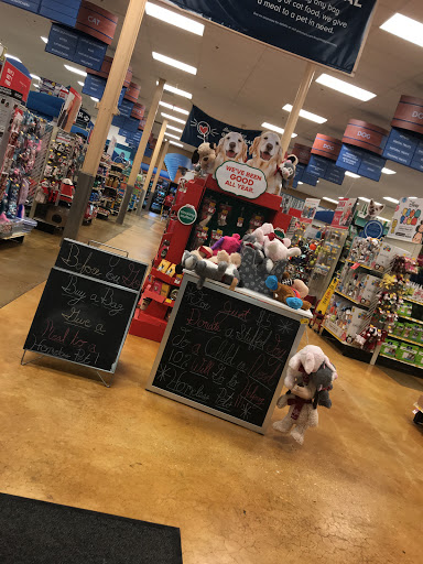 Pet Supply Store «PetSmart», reviews and photos, 1759 Apalachee Pkwy, Tallahassee, FL 32301, USA