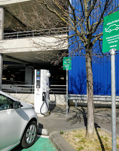 Station de recharge pour véhicules électriques à Roques