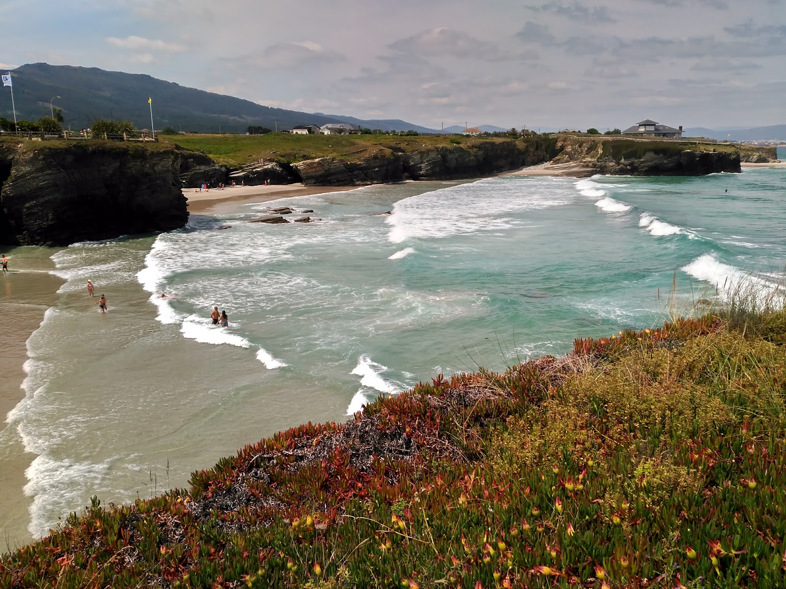 Fotografie cu Praia dos Castros zonele de facilități