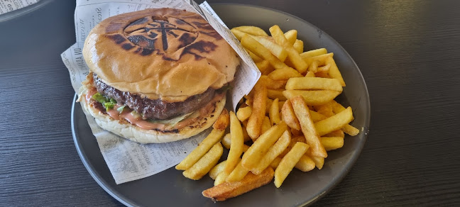 Komentari i recenzije Fast Food MAXY