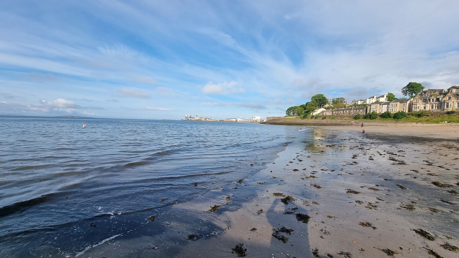 Foto de Wardie Bay y el asentamiento