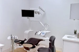 GLOW DNTL - Dr. Amera Al-Faleh Dentist in Aliso Viejo, CA image