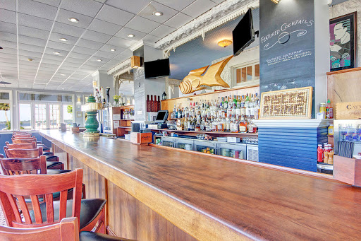 Restaurant «Pisces Rising», reviews and photos, 239 W 4th Ave, Mt Dora, FL 32757, USA