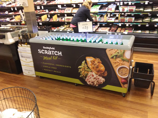 Grocery Store «D & W Fresh Market», reviews and photos, 2181 Wealthy St SE, East Grand Rapids, MI 49506, USA