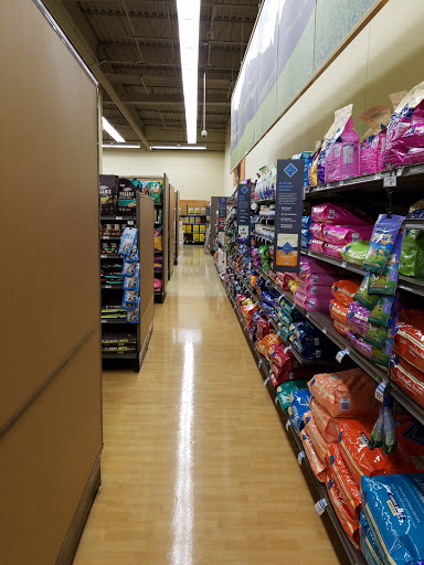 Pet Supply Store «Petco Animal Supplies», reviews and photos, 317 E Trenton Rd, Edinburg, TX 78539, USA