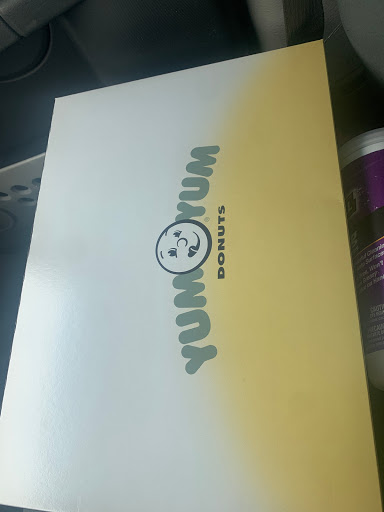 Donut Shop «Yum Yum Donuts», reviews and photos, 320 17th St, Santa Ana, CA 92706, USA