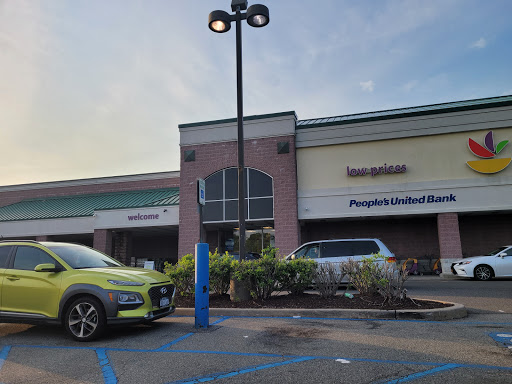 Supermarket «Stop & Shop», reviews and photos, 530 W Old Country Rd, Hicksville, NY 11801, USA