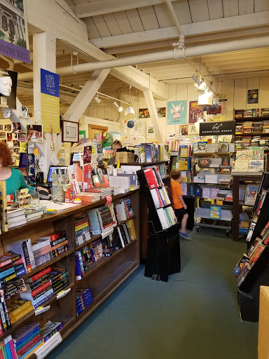 Book Store «Garden District Book Shop», reviews and photos, 2727 Prytania St, New Orleans, LA 70130, USA