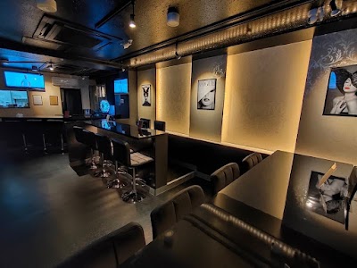 BAR LOUNGE VOGUE