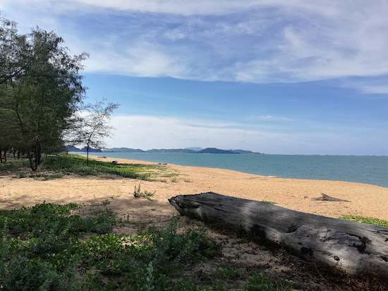 Teluk Mak Nik Beach
