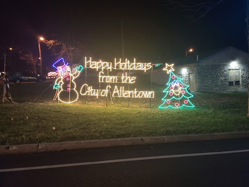 Christmas Store «Lights in the Parkway», reviews and photos, 1700 Martin Luther King Jr Dr, Allentown, PA 18104, USA