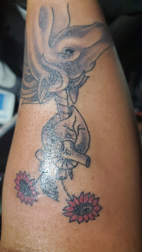 Tattoo Shop «Explosive Tattoo», reviews and photos, 28772 Ocean Gateway, Salisbury, MD 21801, USA