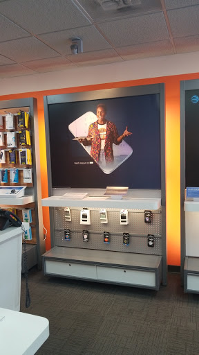 Cell Phone Store «AT&T Authorized Retailer», reviews and photos, 17100 Collins Ave #108, Sunny Isles Beach, FL 33160, USA