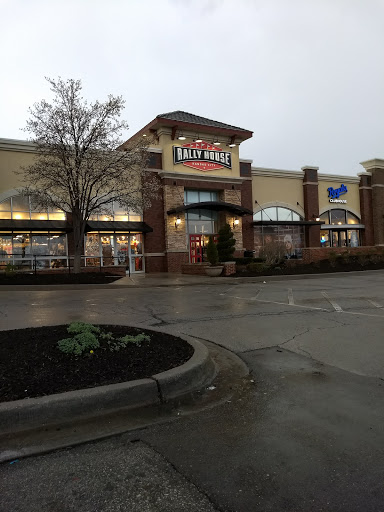 Sportswear Store «Rally House Boardwalk», reviews and photos, 8650 N Boardwalk Ave, Kansas City, MO 64154, USA