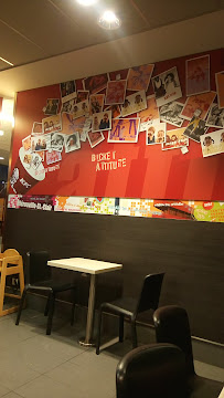 Atmosphère du Restaurant KFC CAEN HEROUVILLE à Hérouville-Saint-Clair - n°12