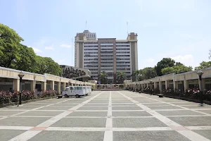 Quezon City Hall image