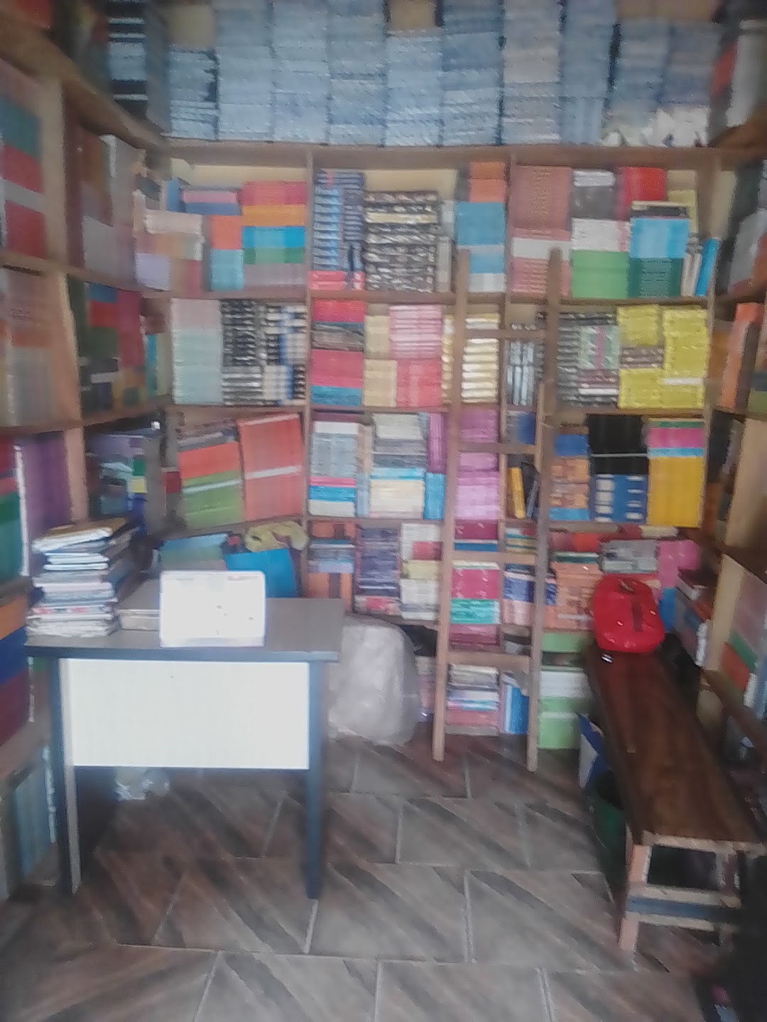 De Young Bookshop