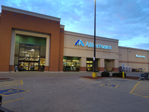 Grocery Store «Albertsons», reviews and photos, 210 W Katherine P Raines Rd, Cleburne, TX 76033, USA