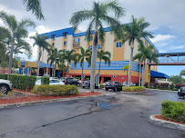 Memorial Regional Hospital South: Emergency Room - Photo 4 - Car repair in Hollywood, FL, Miami