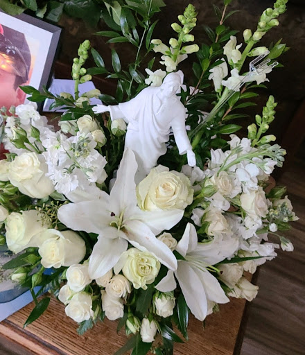 Florist «Flowers By Lynda», reviews and photos, 1005 W Foothill Blvd, Azusa, CA 91702, USA