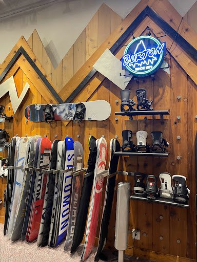Outdoor Sports Store «Alpine Shop - Kirkwood, MO», reviews and photos, 440 N Kirkwood Rd, Kirkwood, MO 63122, USA
